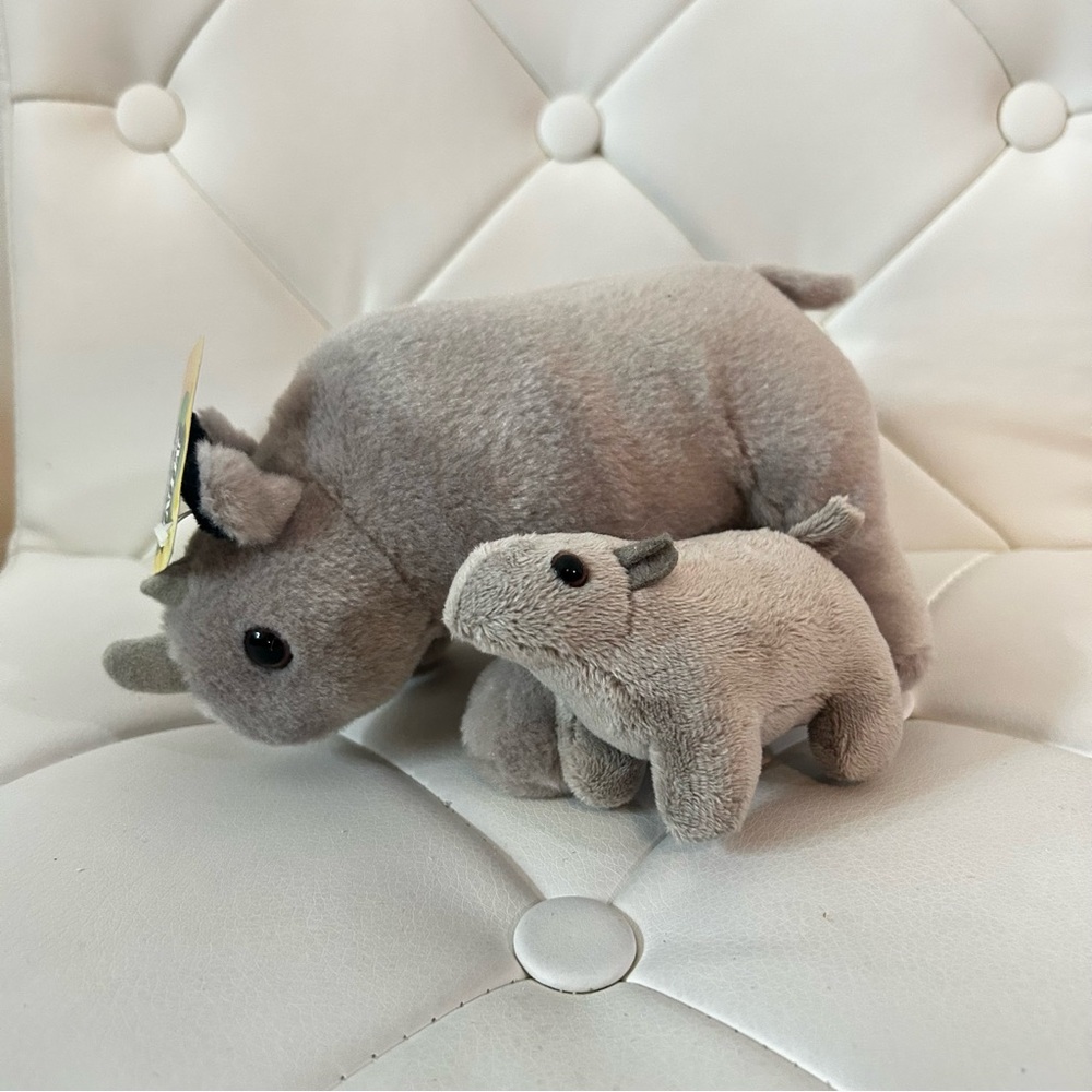 Toy network 7” Mini Birth Of Life Rhino